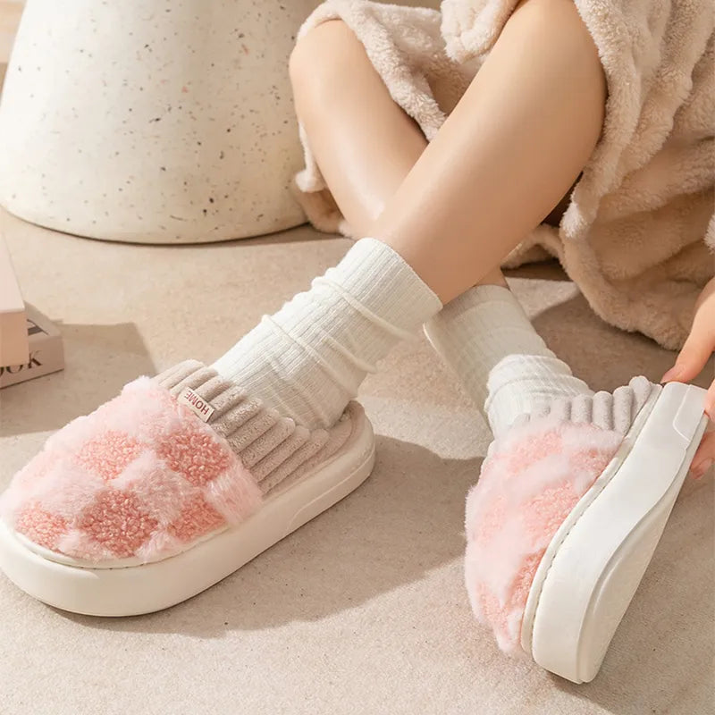 Cozy Plaid Plush Slippers – Soft Warm Indoor House Shoes