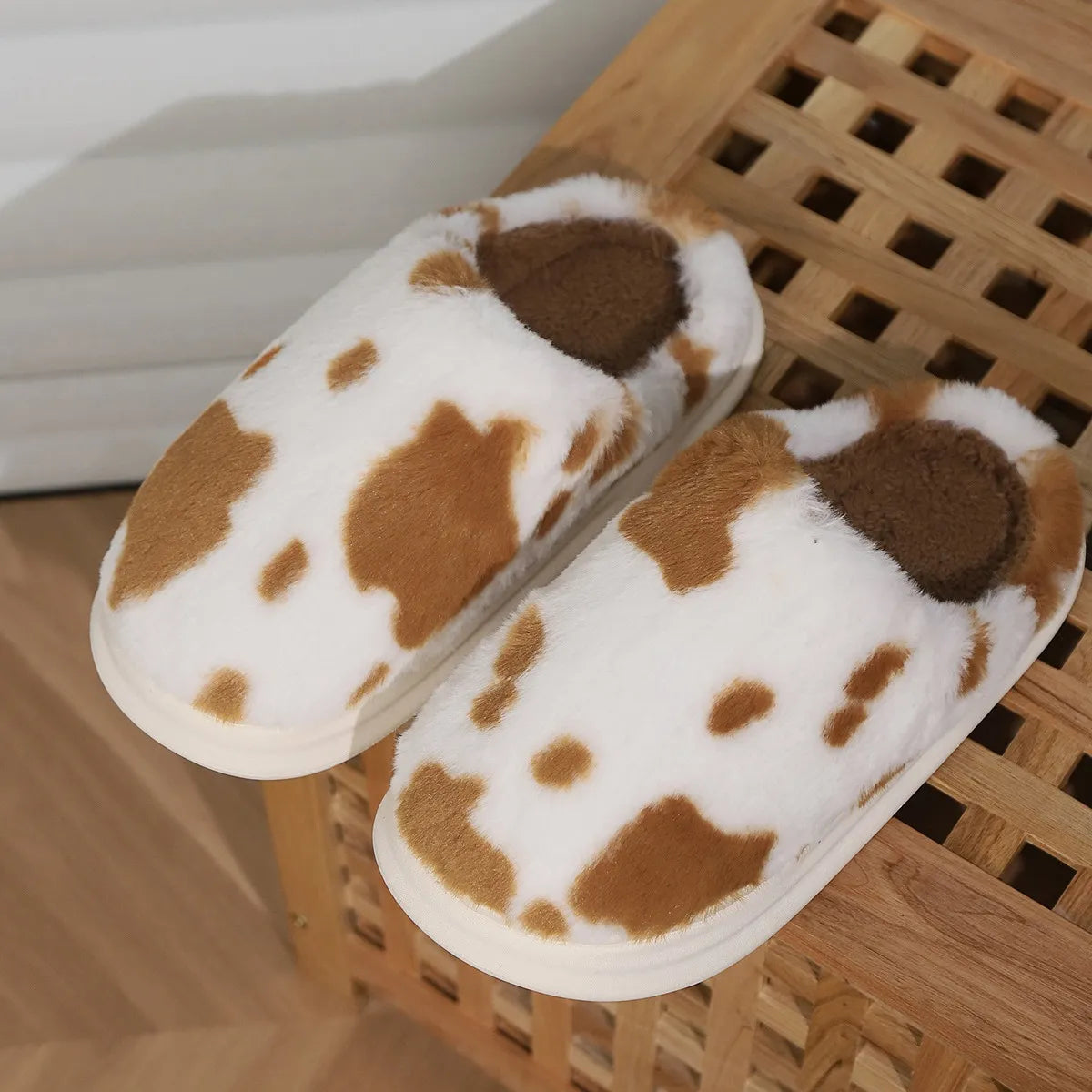 Cozy Cow Plush Slippers – Soft Fuzzy Winter Indoor House Shoes